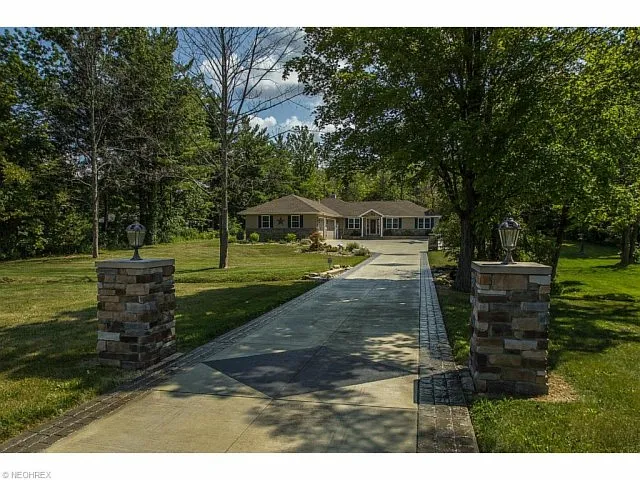 18365 Howe Rd photo 1