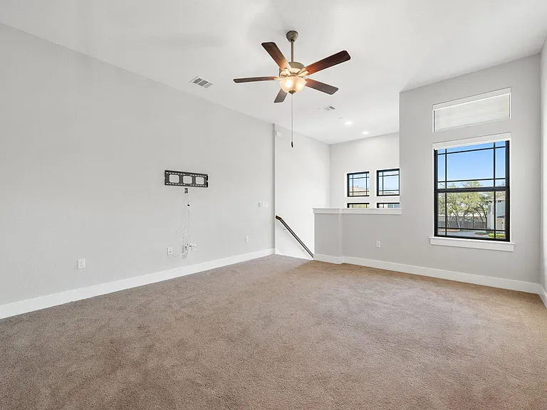 4323 Spicewood Springs Rd #9 — Photo 23