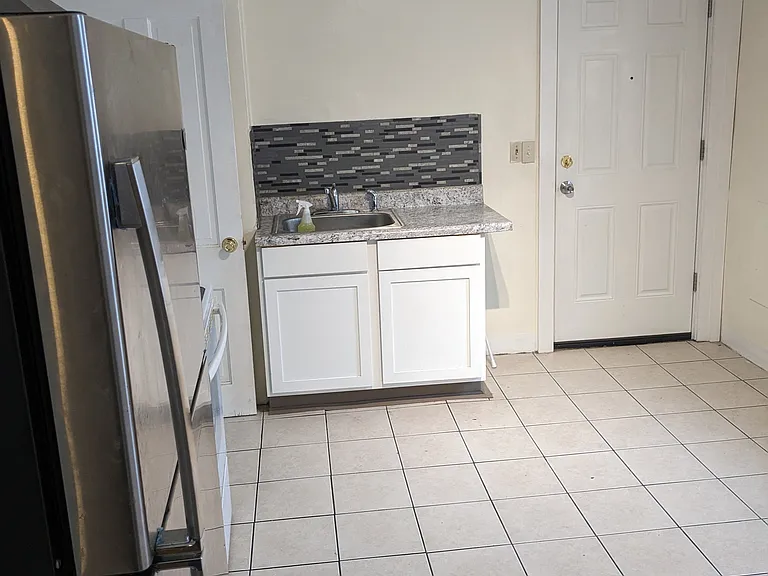 923 McReynolds Ave NW #2 — Photo 3