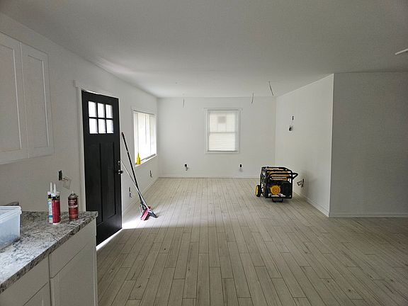 4th image of 1157 Faulkner Main Rte