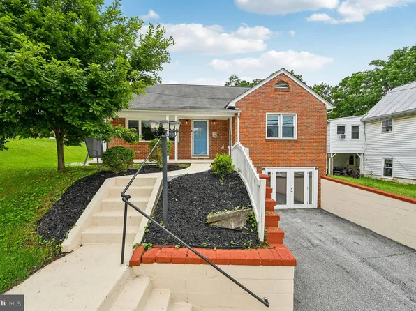 318 E Main St, Westminster, MD 21157