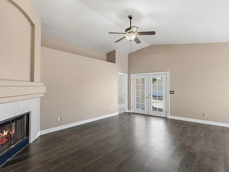 11820 S 45th St — Photo 39