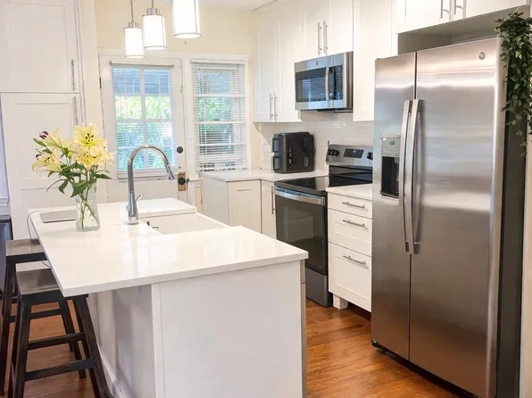 30 S Prospect Ave, Catonsville, MD 21228