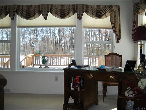 5th image of 37 Brittany Oaks