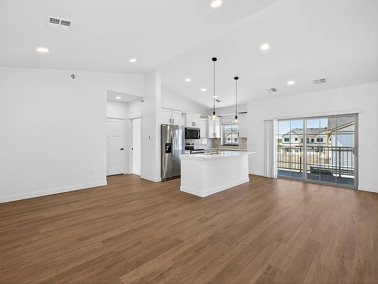 Autumn Townhomes — Photo 18