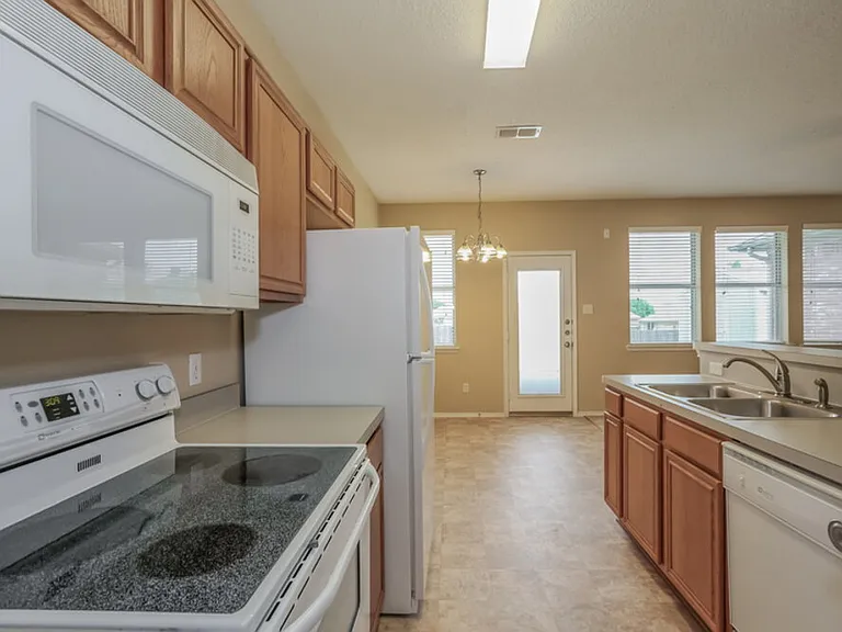 6416 Freshwater Ln — Photo 6