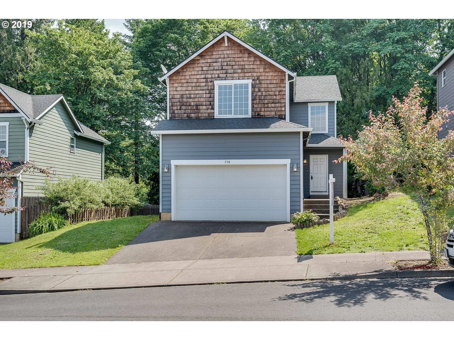 530 NE Caden Ct photo 1