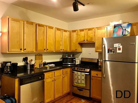 4th image of 300 E 3rd St APT 3A