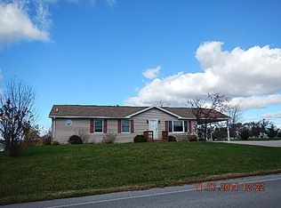 3 Campbell Rd, New Freedom, PA 17349