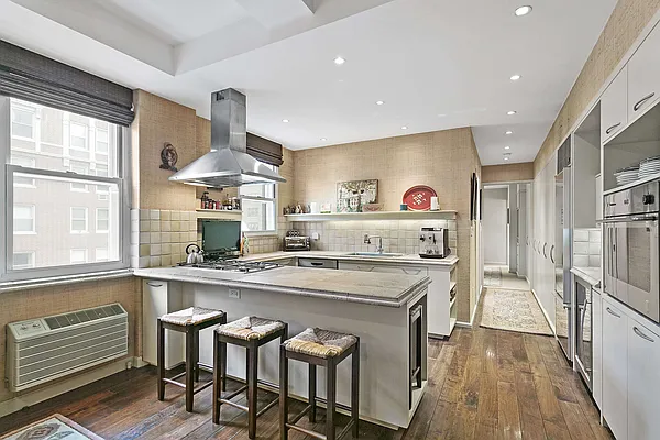 Sold by Compass | media 2