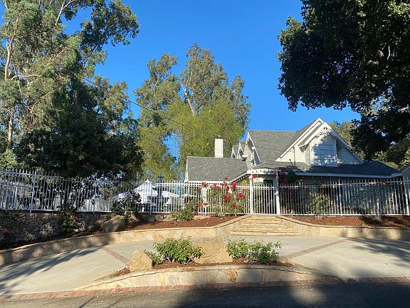 3rd image of 7835 Lilac Ln
