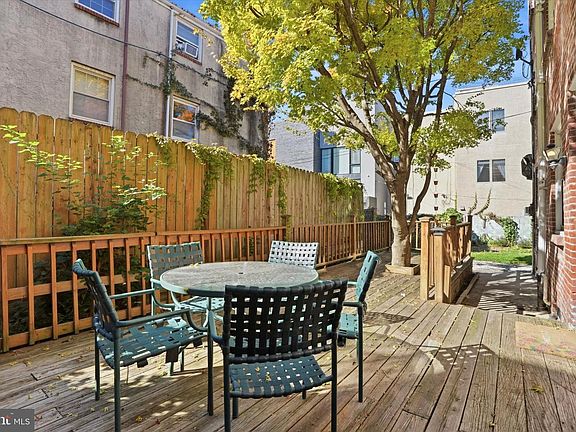 4th image of 335 Poplar St #R