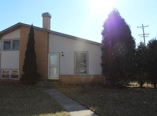 211 N Windsor Dr, Arlington Heights, IL