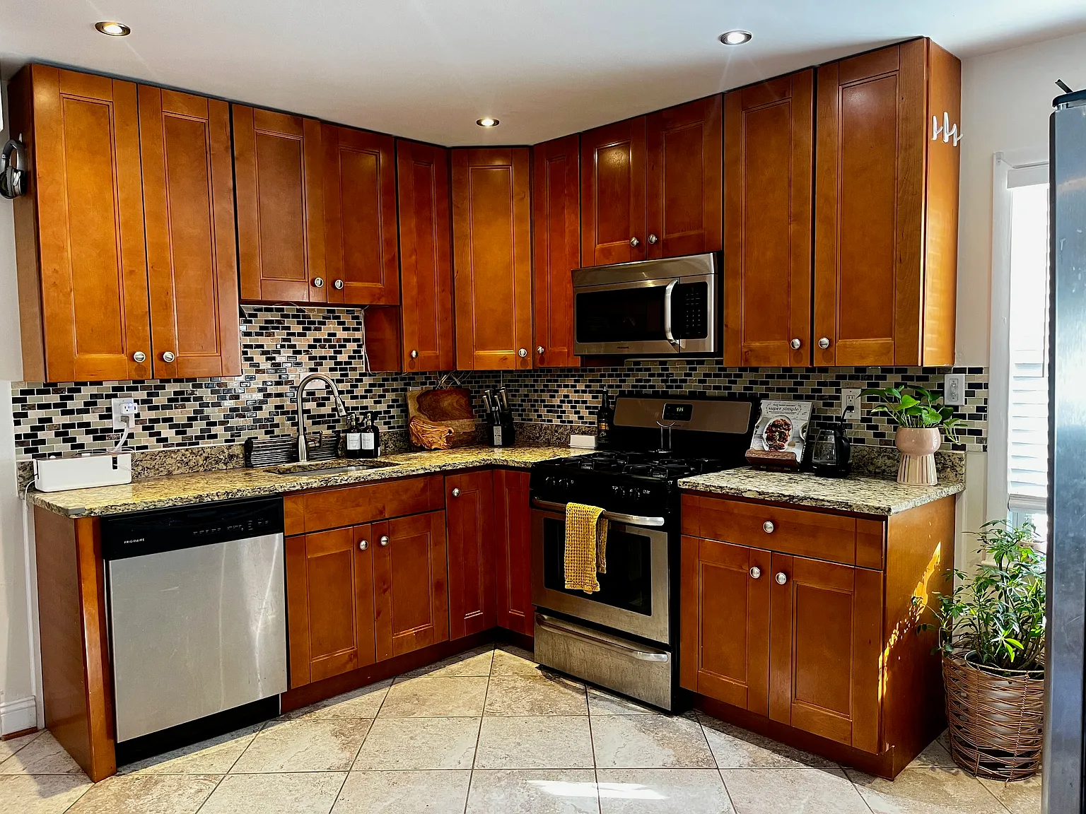 13116 Midway Ave — Photo 3