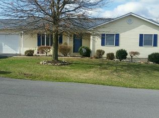 105 Woodside Ln, Berkeley Springs, WV 25411