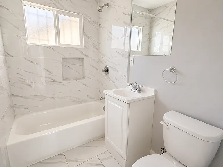 3923 S Gibraltar Ave — Photo 4