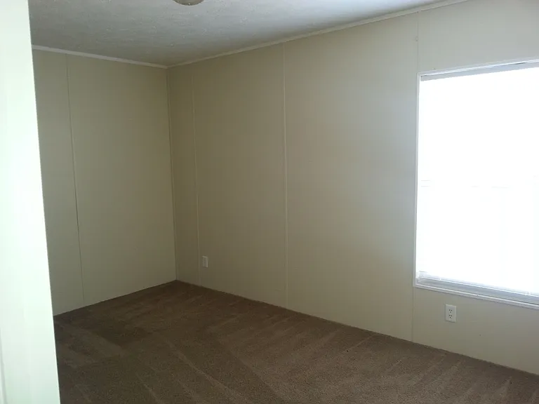 7631 Dallas Hwy — Photo 13