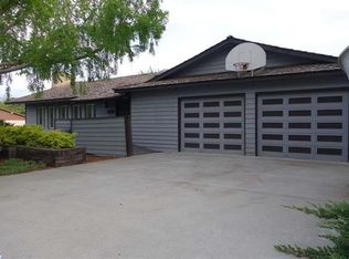 220 Wallace St, Richland, WA