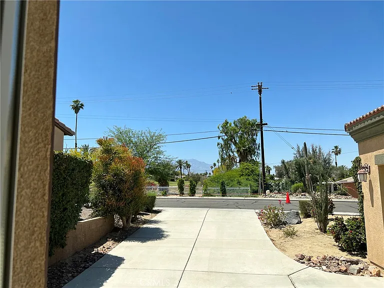 77184 California Dr — Photo 47