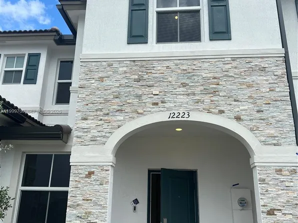 12223 NW 23rd Pl, Miami, FL 33167