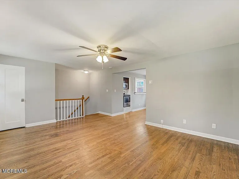 46 Manor Dr #401 — Photo 5