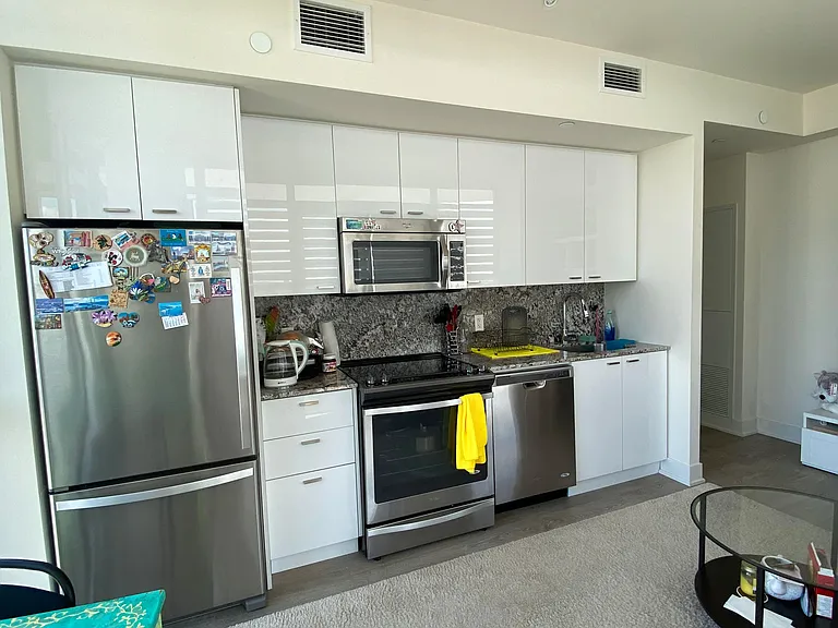 30 Roehampton Ave #2802 — Photo 2