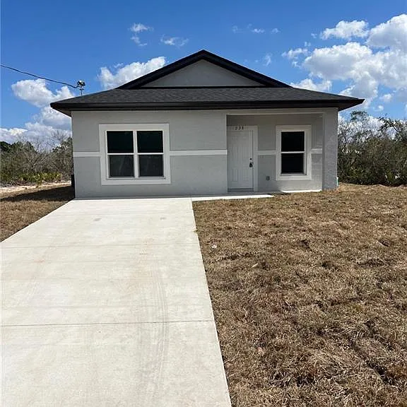 238 E Canal Way NE — Photo 1
