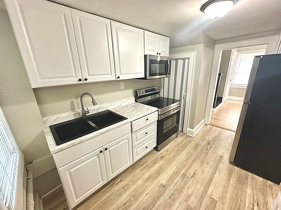 2nd image of 101 Cushing St