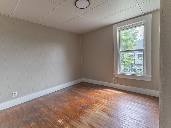 5th image of 58 Laurel St APT 2