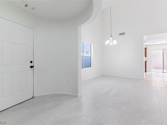 5th image of 5057 Vacaville Ave