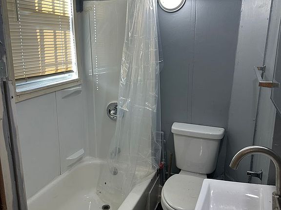 2nd image of 1808 Aiken St