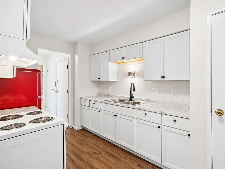 3200 Indiana St #203 — Photo 8