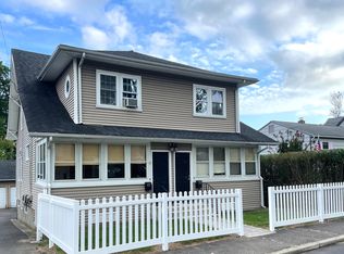 429 Jennings Rd, Fairfield, CT 06824