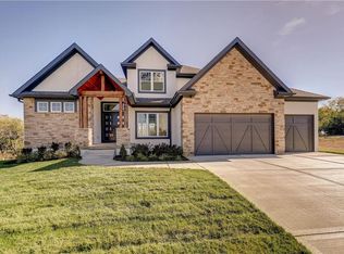 4005 NE Apple Grove Dr, Lees Summit, MO 64064