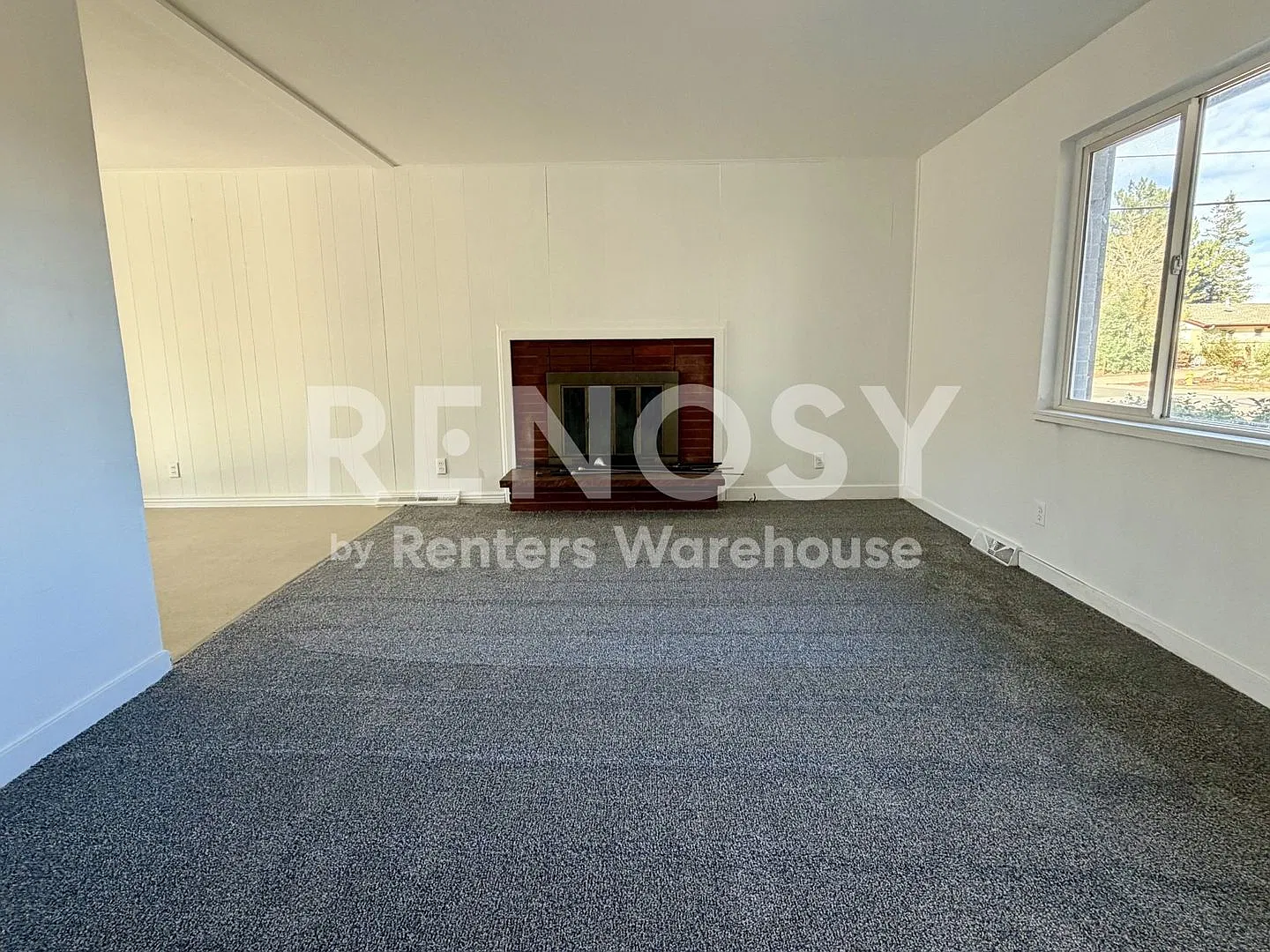 October Leasing Incentive | 795 Elkhart St — Photo 4