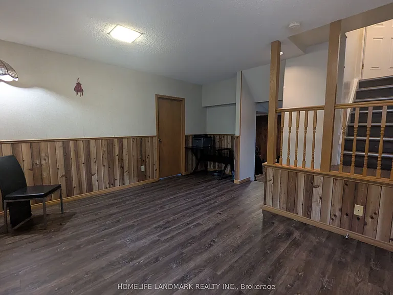 195 Carter Ave #LOWER — Photo 6