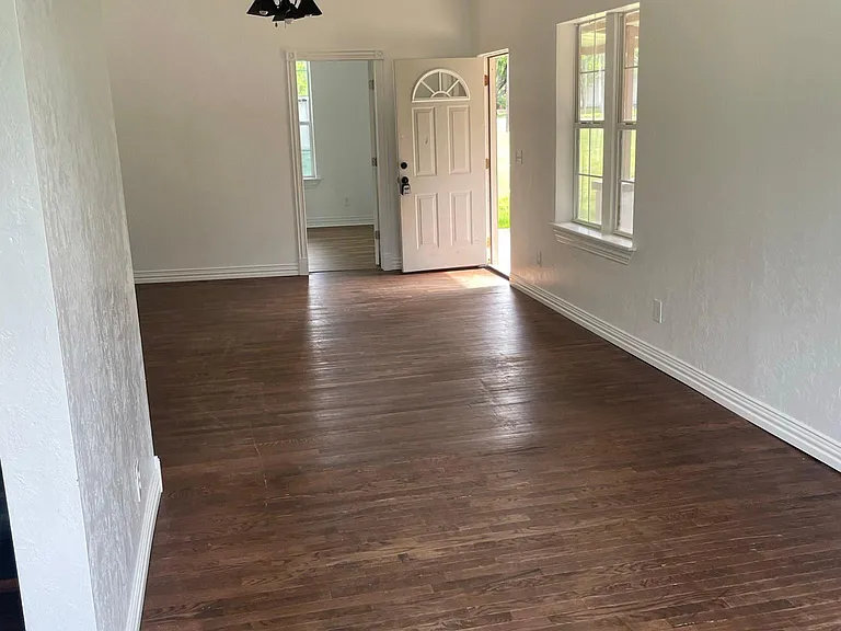 214 N Archer St — Photo 11