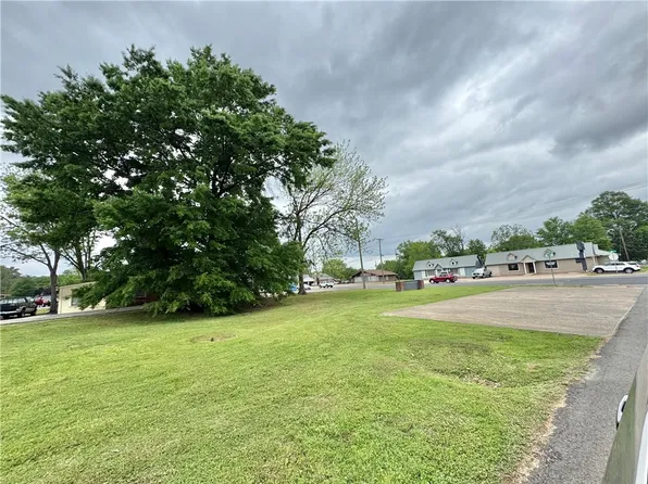2001 W Main St #1, Russellville, AR 72801