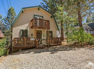 819 Pine Ln, Sugarloaf, CA 92386