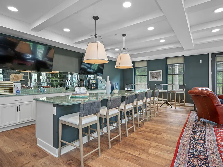 Adams Edge Apartments — Photo 20