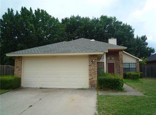 5204 Sutton Ct, Arlington, TX 76018