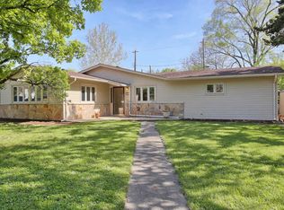 9 Alder Ct, Champaign, IL 61821