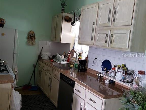 3rd image of 4308 Elderberry Dr