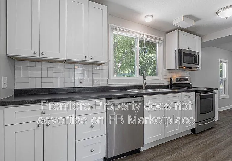 4108 N Mersington Ave — Photo 4