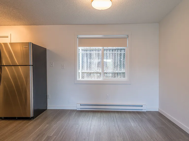 Bel Aire Court | Dining Area