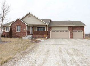 9247 S Stearns Ct, Haysville, KS 67060