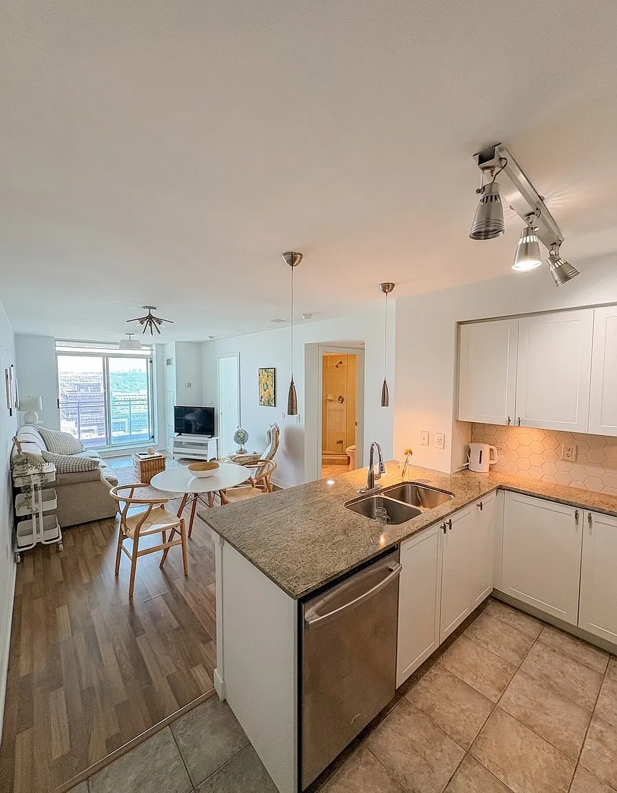 3 bed, $1,650 — Photo 4
