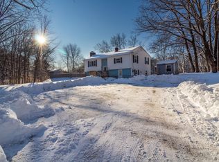 36 River Rd, Topsham, ME 04086