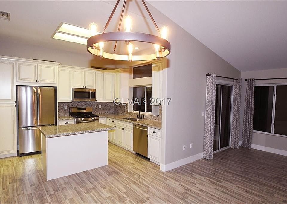 1st image of 2825 Byron Dr