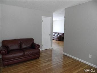 3rd image of 7408 Fox Crest Dr